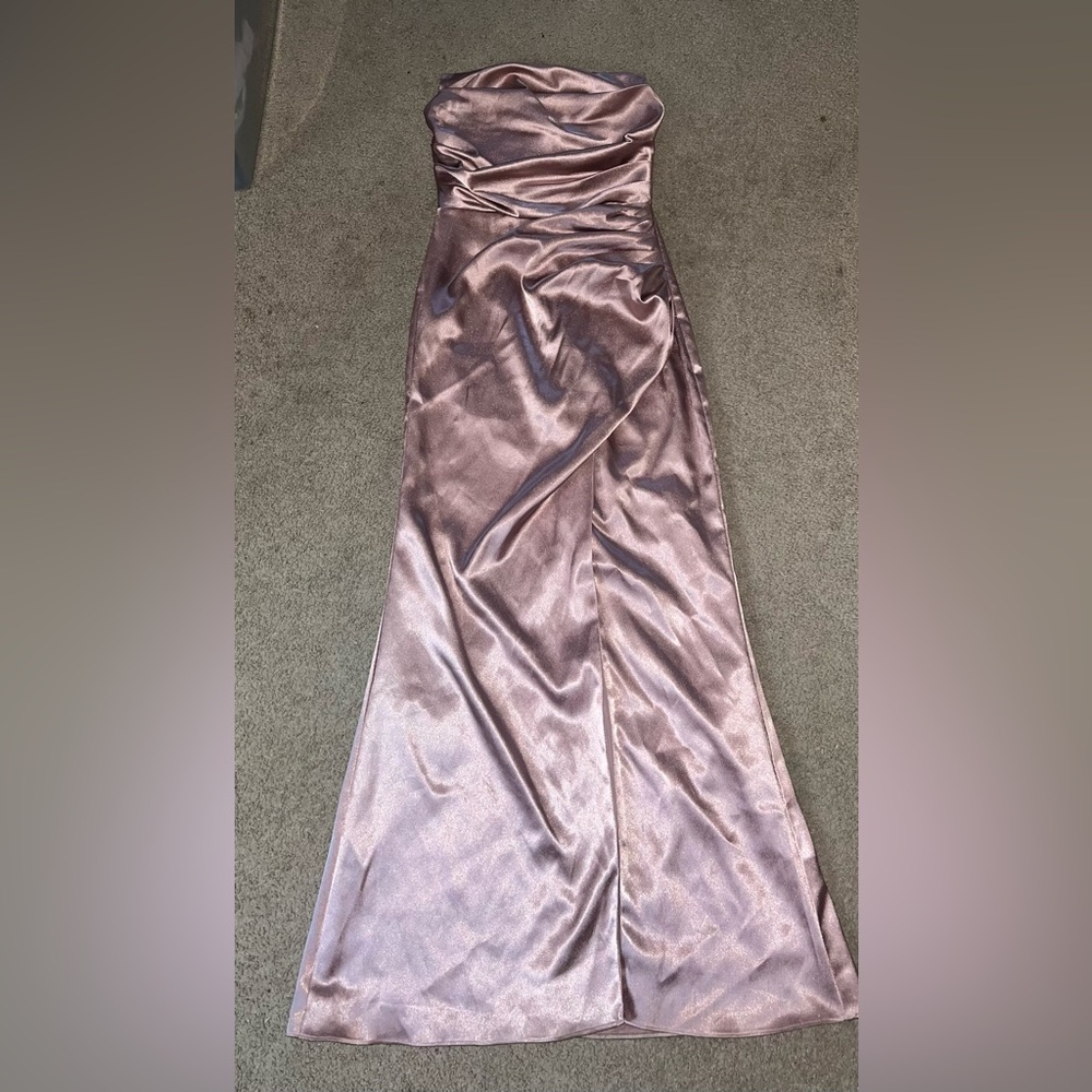 Elegant Strapless Satin Dress